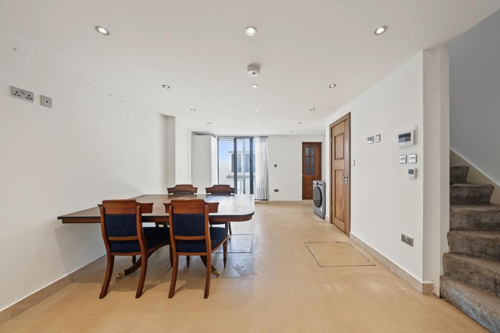 House in London, Tufnell Park - More