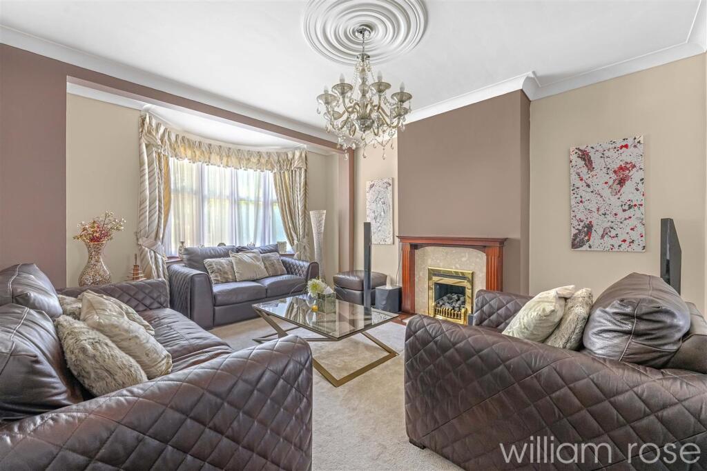 House in London, Woodford Green - View 4