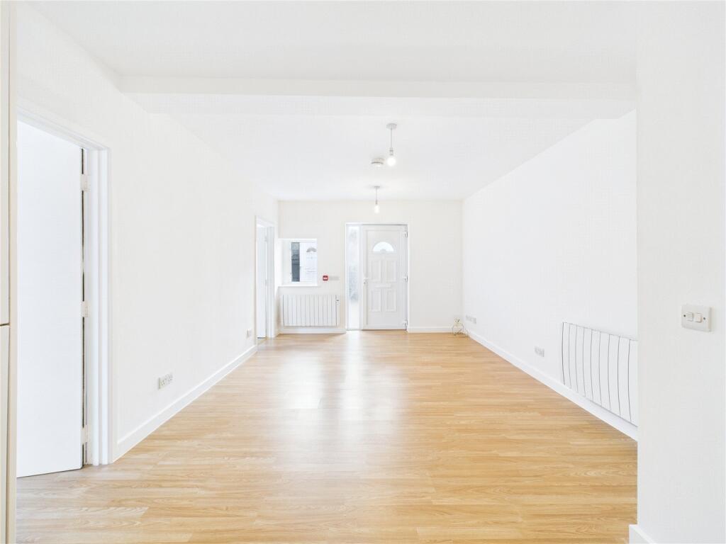 Apartment in Bristol, Brislington - View 4