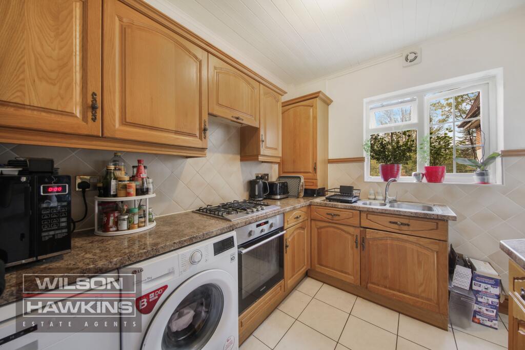 Apartment in Harrow - More