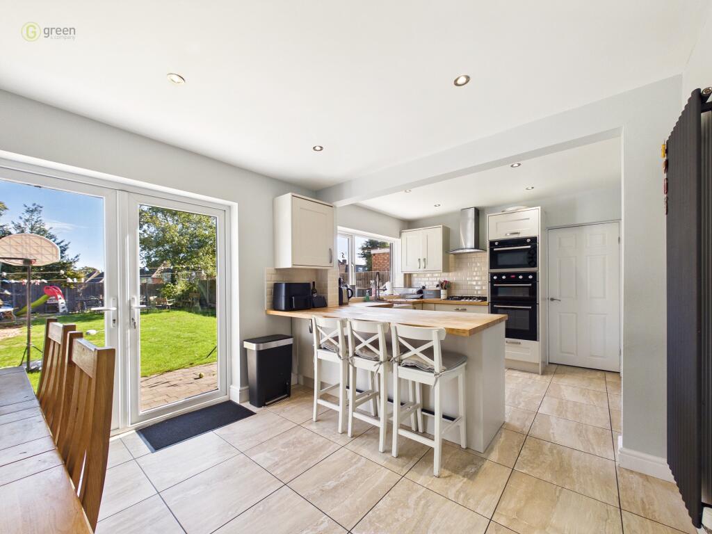 Chestnut Drive, Castle Bromwich, Solihull, B36 photo 5