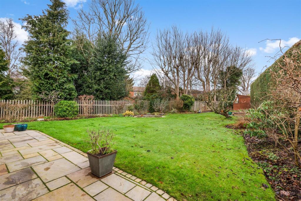 Fairfax Close, Barford, Warwick photo 4