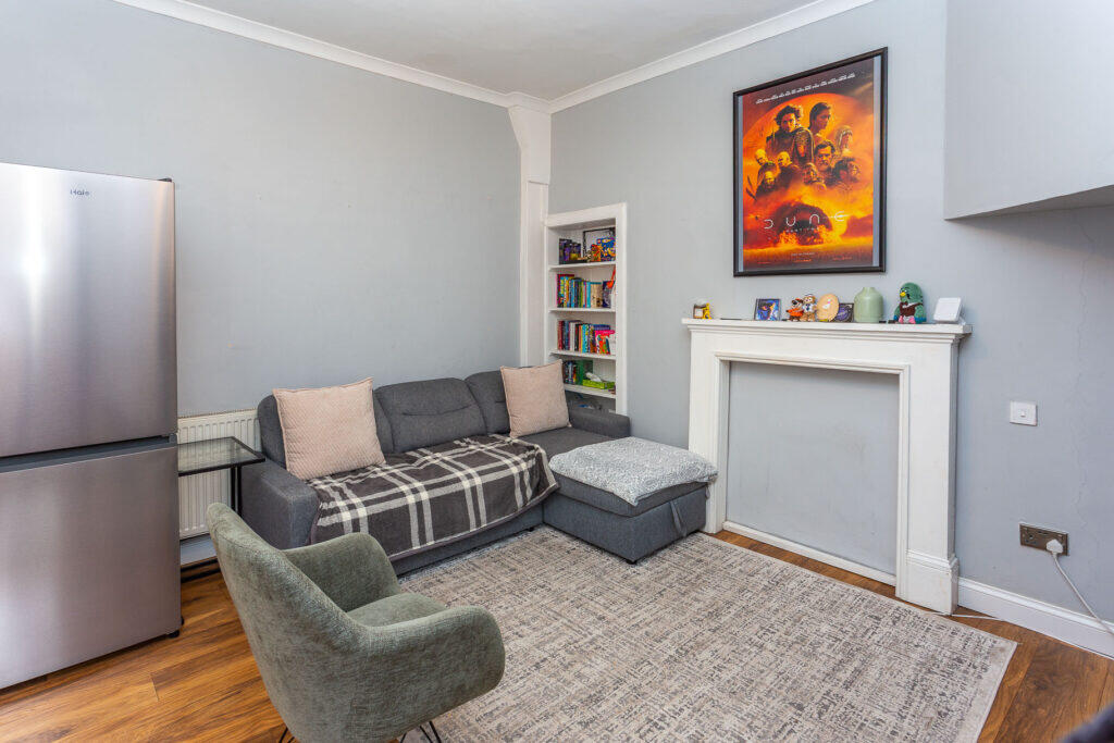 94/3 Causewayside, Edinburgh, EH9 1PU photo 4