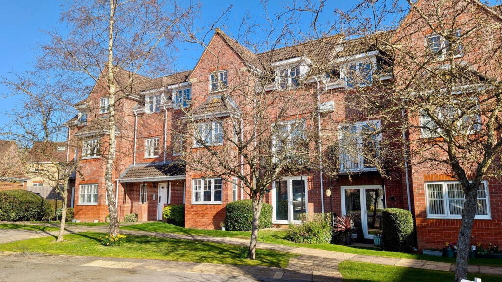 Main image of property: Fennel Court, Hawthorne Close, Thatcham, RG18 4ER