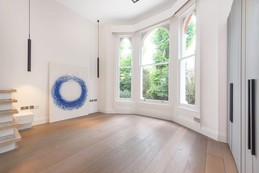 Apartment in London - View 3