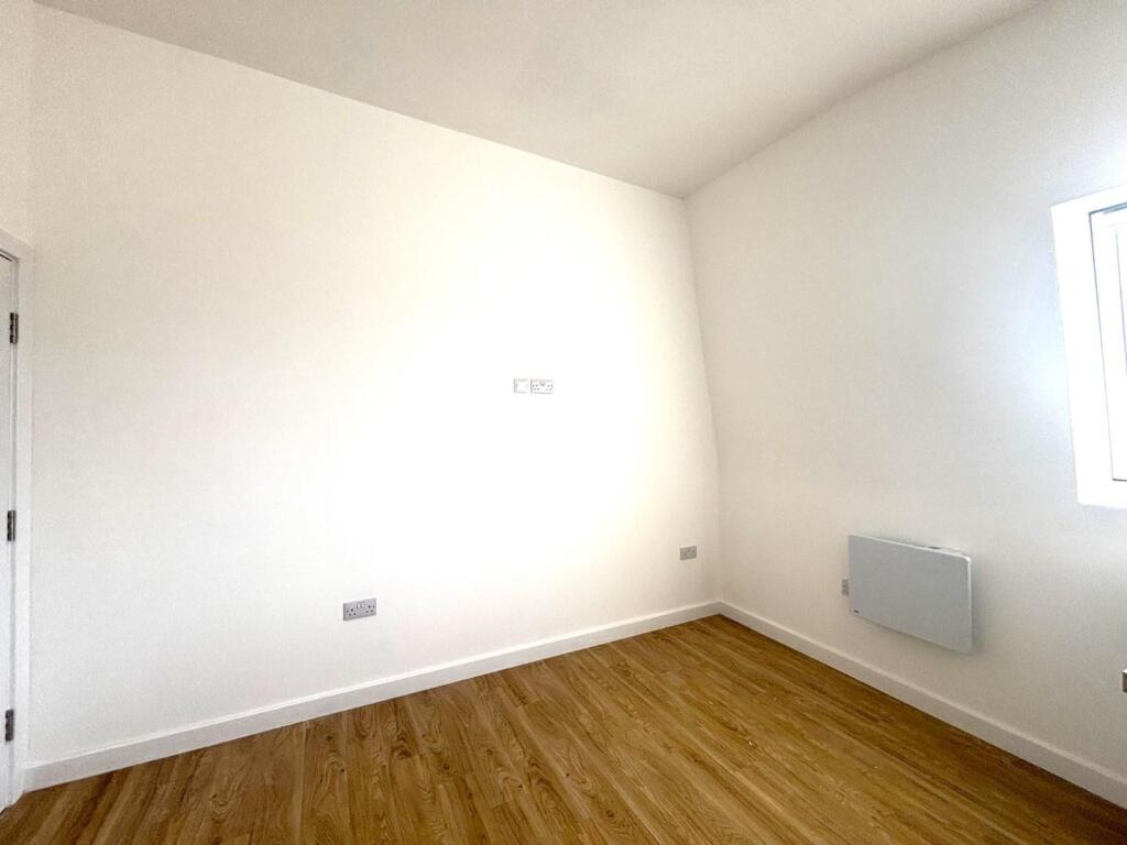 Tarrant Court, Ingleside Drive, Stevenage photo 3
