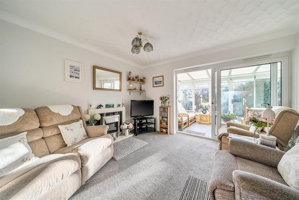 Apartment in Swanage, Dorset - View 2
