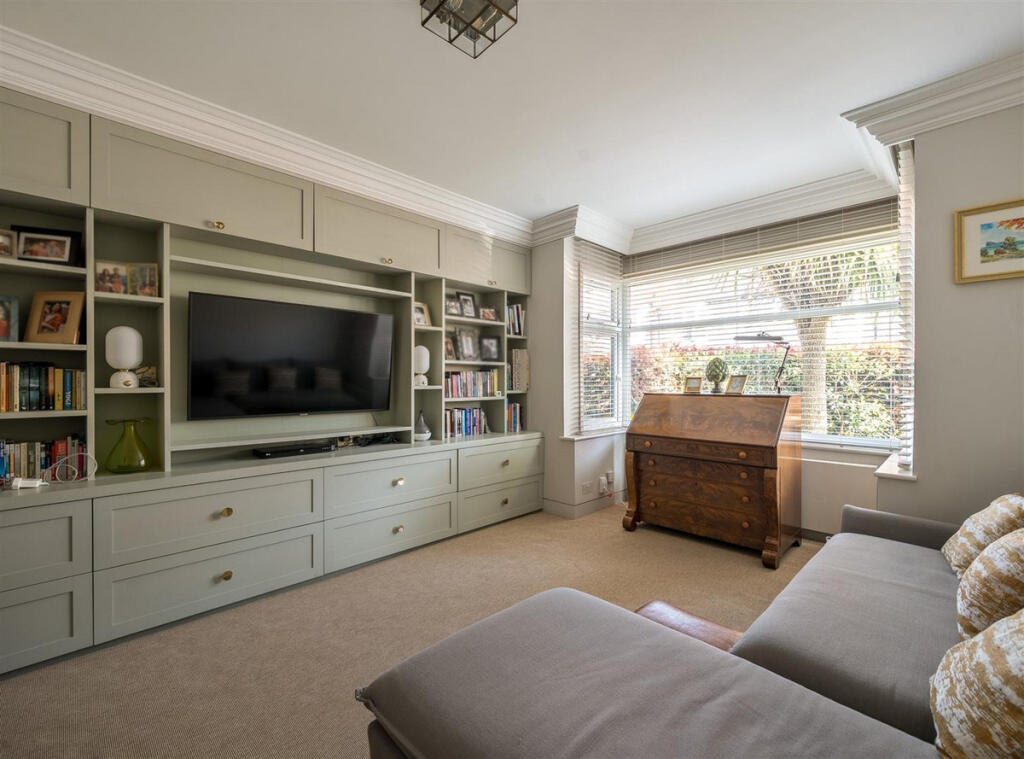 House in London, Brondesbury Park, Brondesbury - View 3