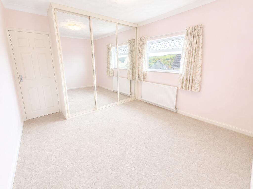 House in Pontllanfraith, Caerphilly - View 4