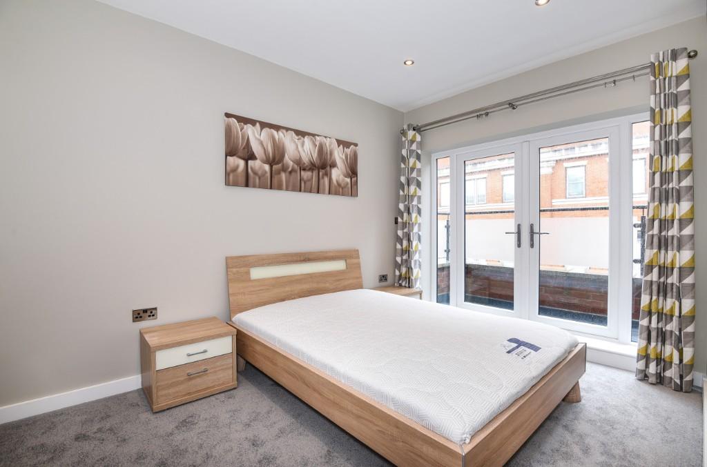 Apartment in Reading - View 4