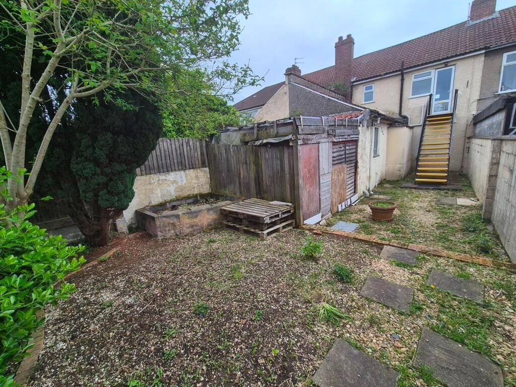 1-bed flat on Filton Avenue, Horfield, Bristol, £180,000