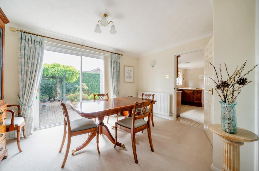 Downs Road, South Wonston, Winchester, Hampshire, SO21 photo 2