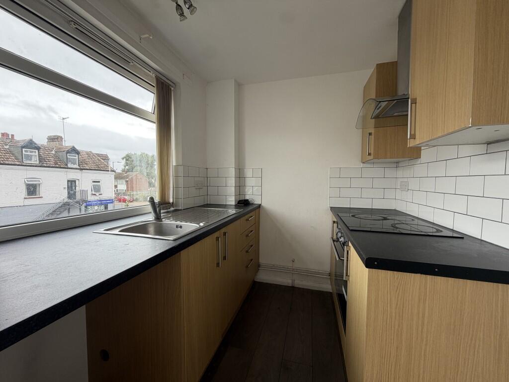 Apartment in Felixstowe, Grange Farm - View 4