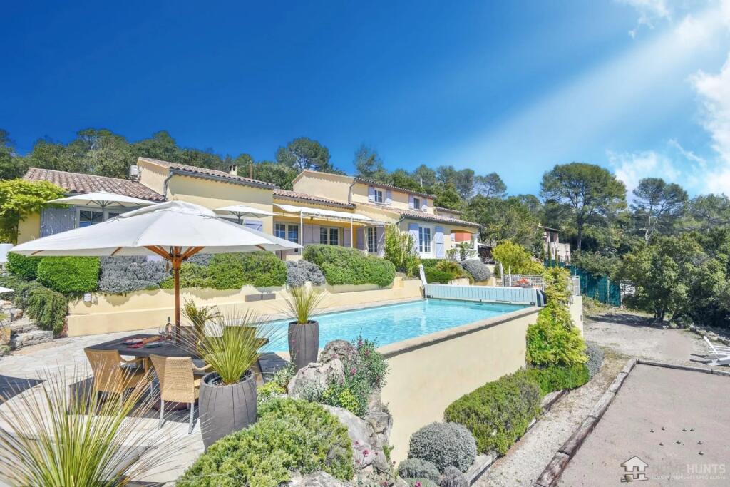 Main image of property: Provence-Alps-Cote d`Azur, Var, Entrecasteaux