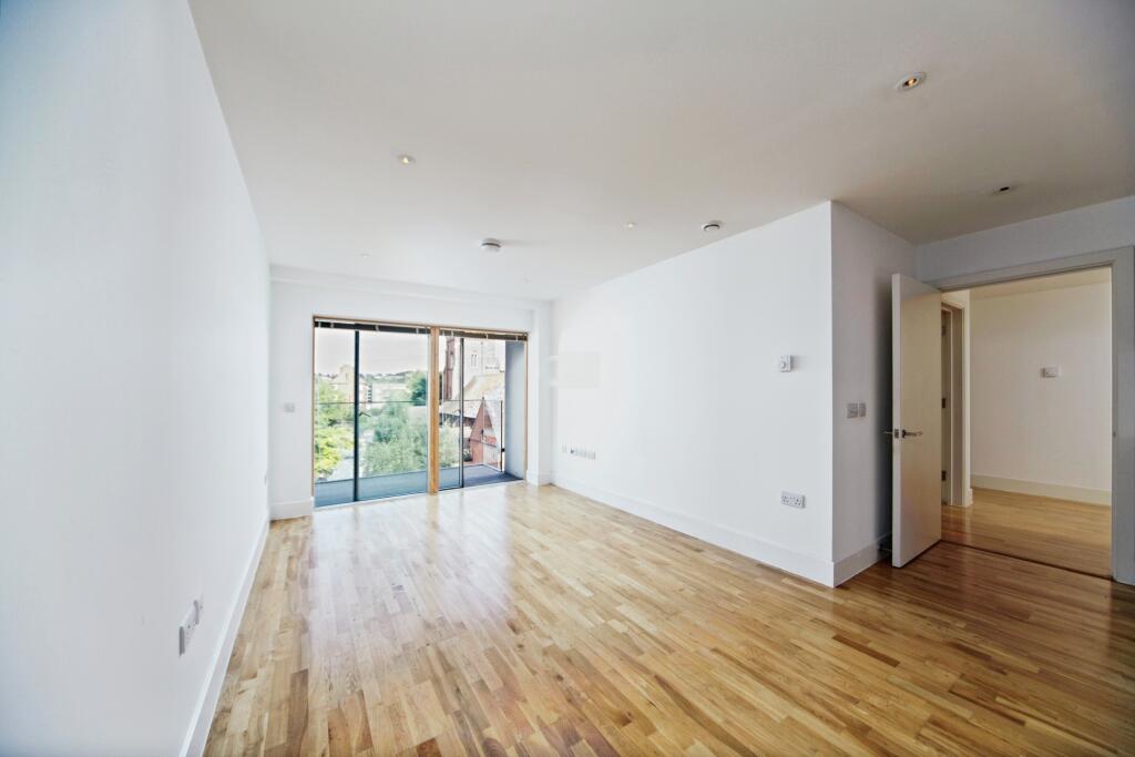 386 Streatham High Road, London, SW16 photo 3