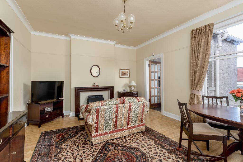 Apartment in Edinburgh - More