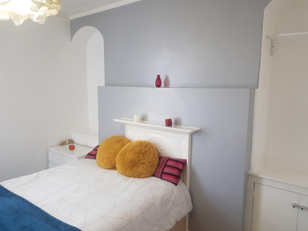 Apartment in Southampton - More