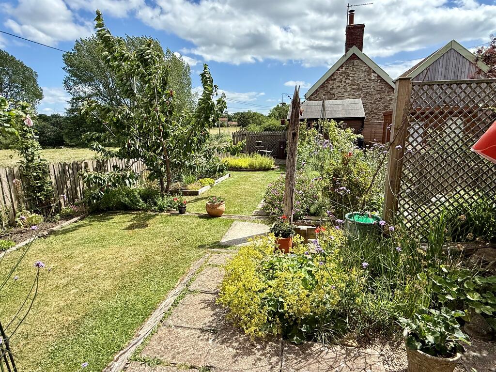 34 VINNEY LANE photo 2