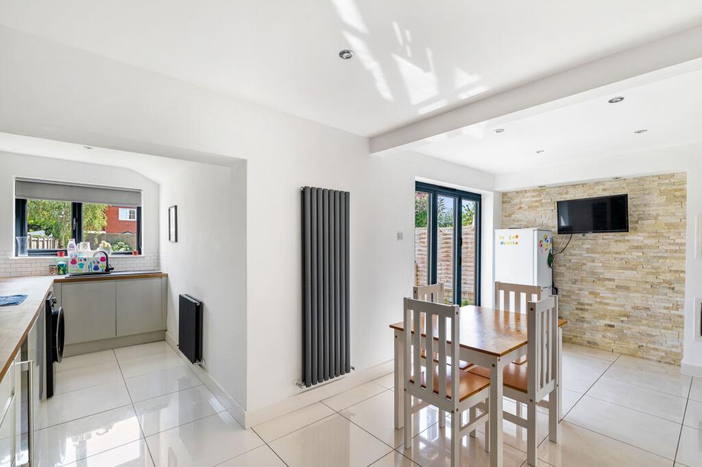 House in North Kesteven, North Hykeham - View 2