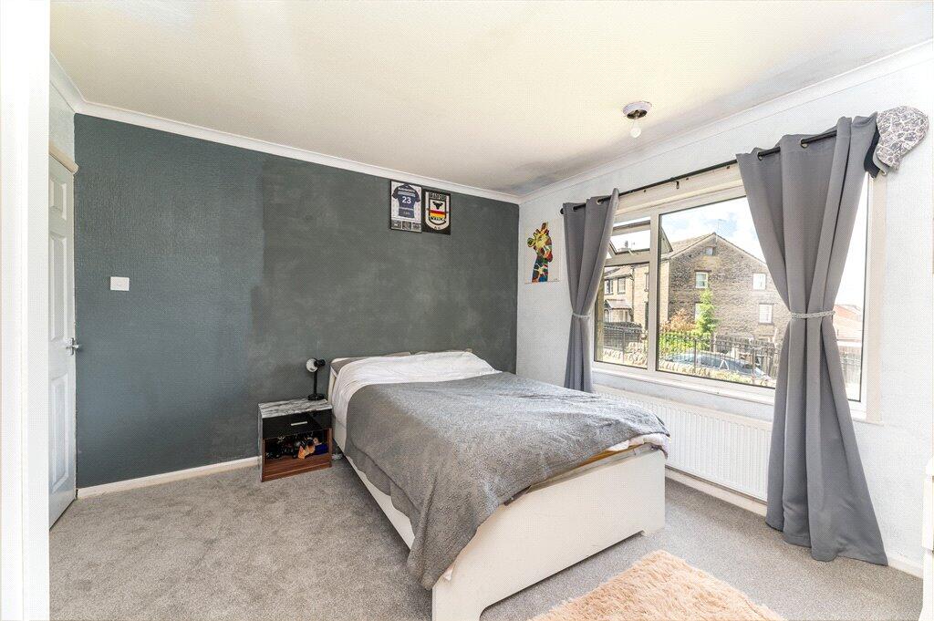 House in Bradford, Sandy Lane - View 5