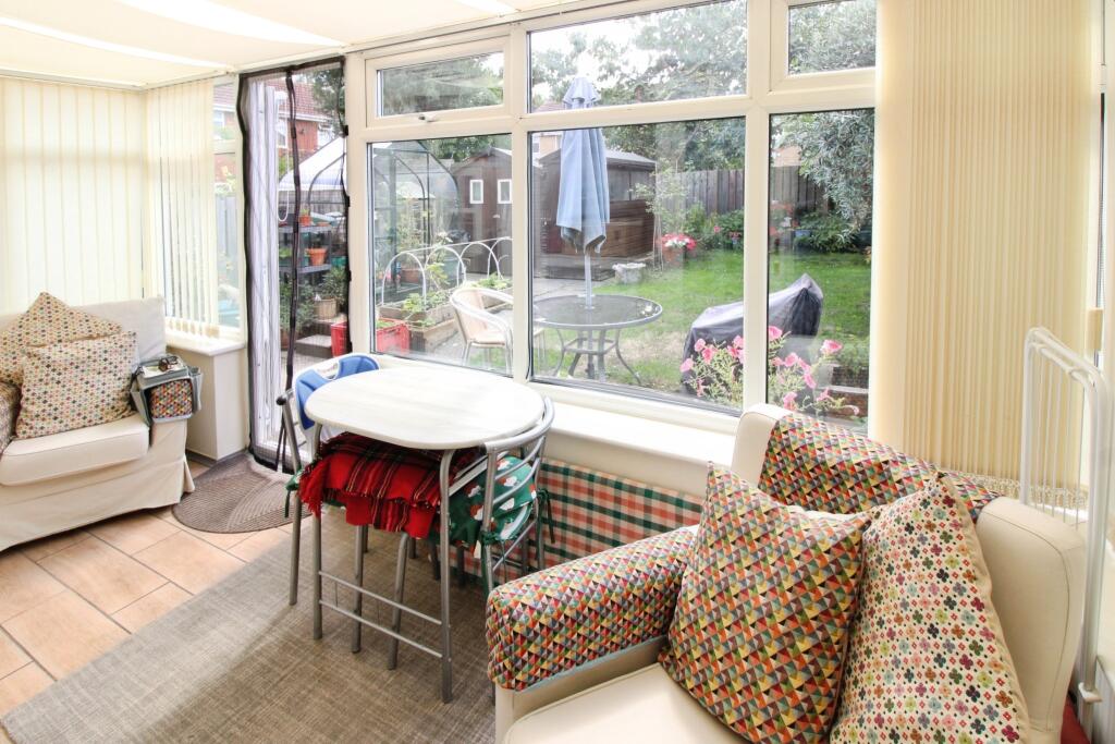 House in South Kesteven, Grantham - More