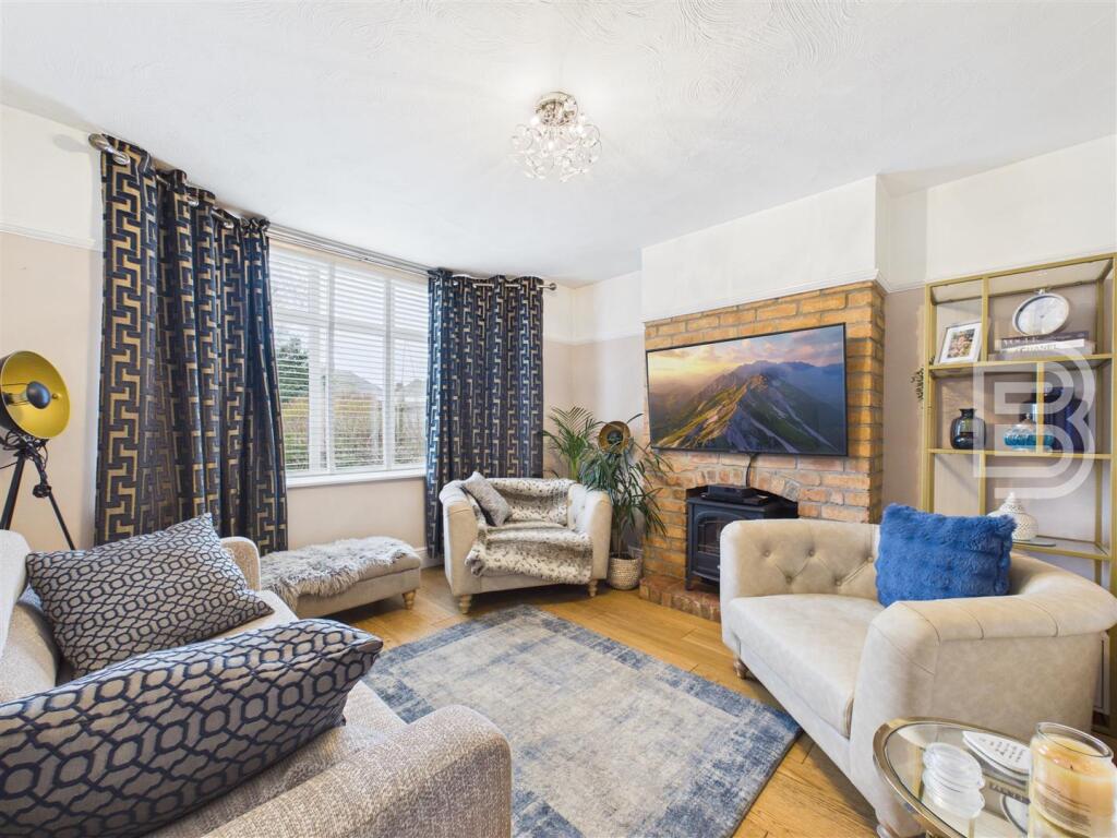 Crick Road, Hillmorton, Rugby photo 4