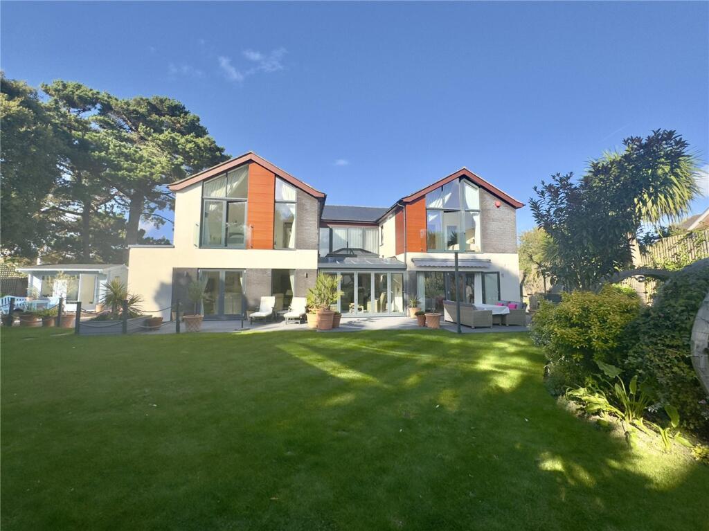 Main image of property: Kivernell Road, Milford on Sea, Lymington, Hampshire, SO41