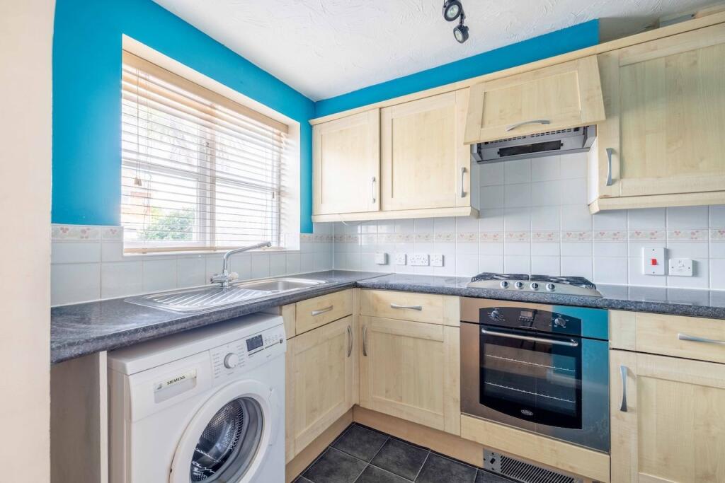 House in Slough - View 4