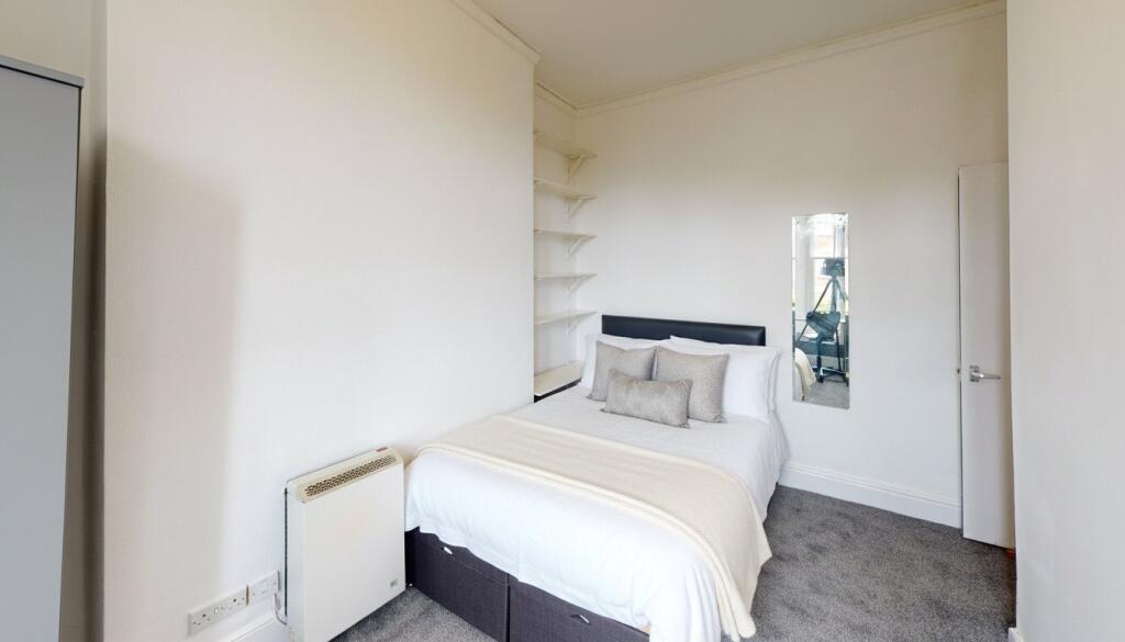 Apartment in Bristol, Clifton Village, Clifton - View 2