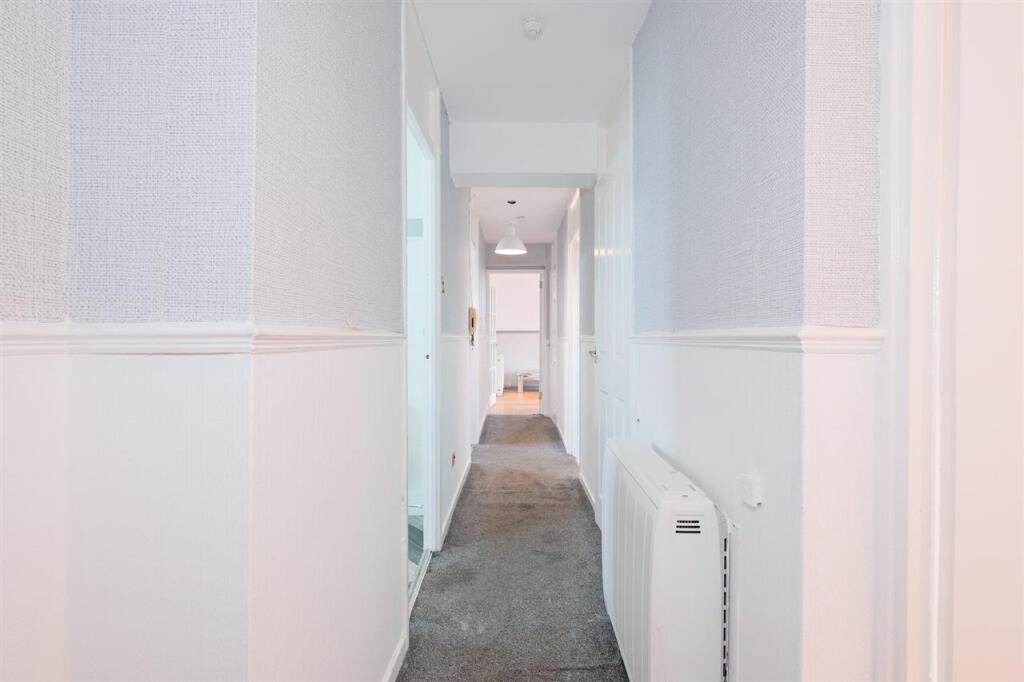 Apartment in Hamilton, Chantinghall - View 2