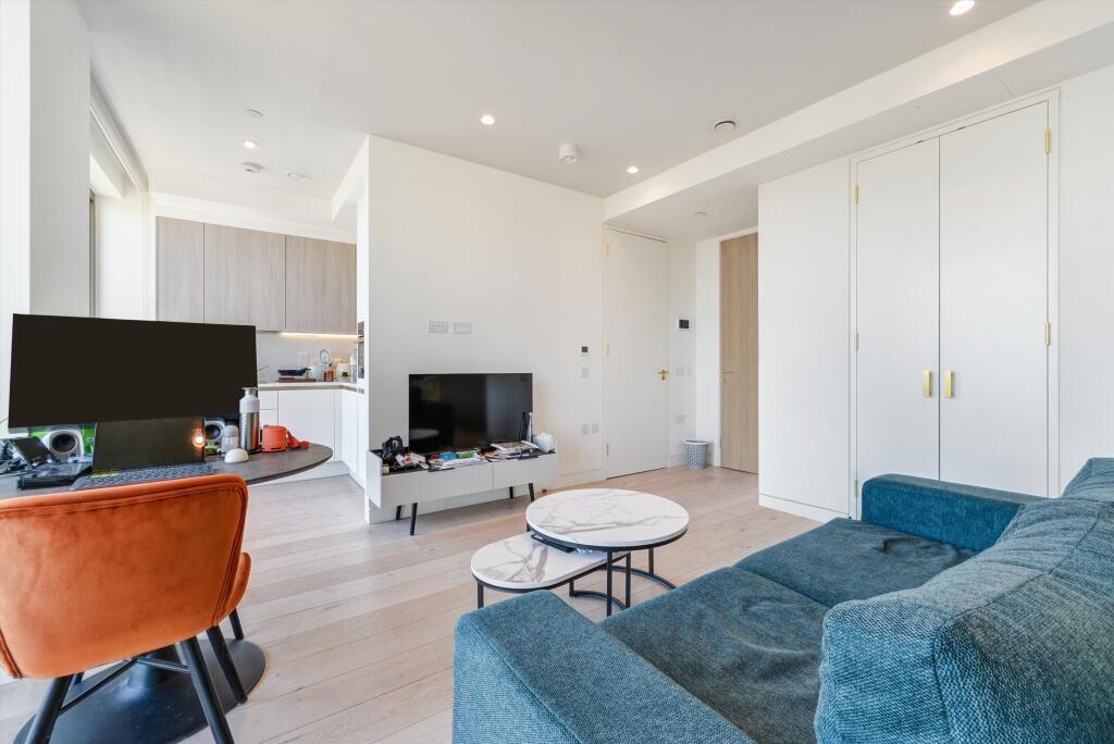 Studio flat for rent