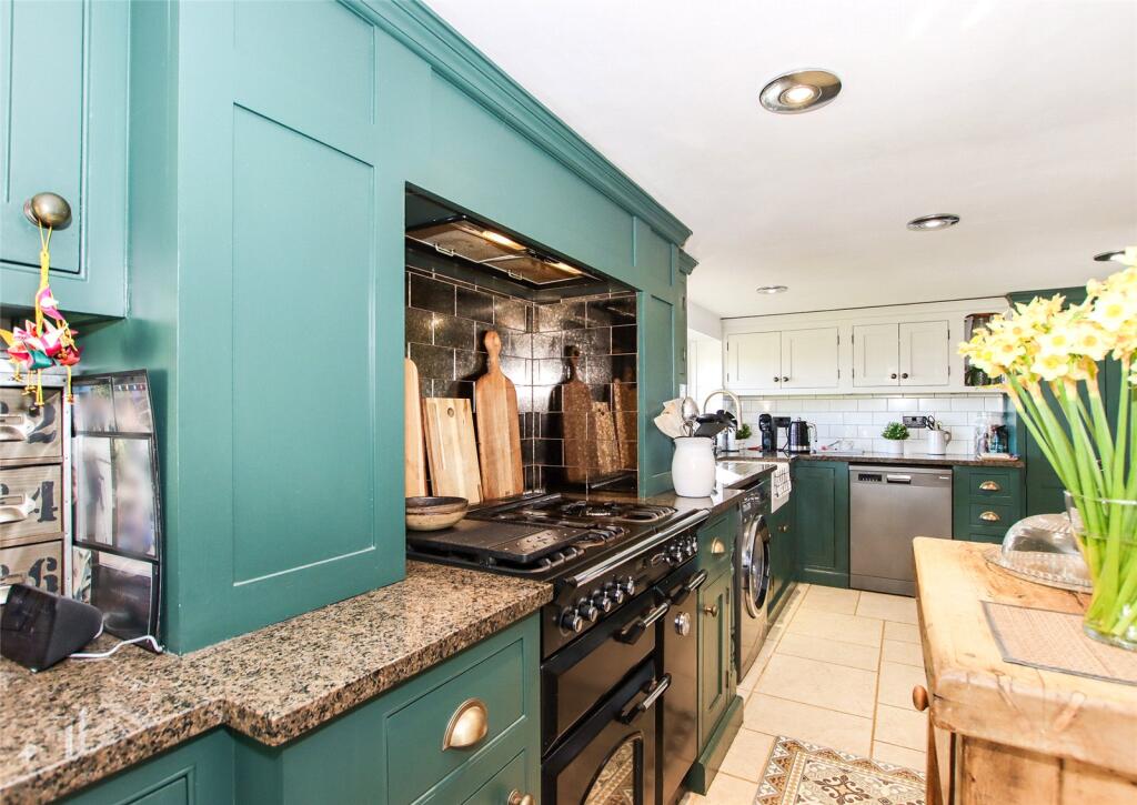 Everton Road, Hordle, Lymington, Hampshire, SO41 photo 3