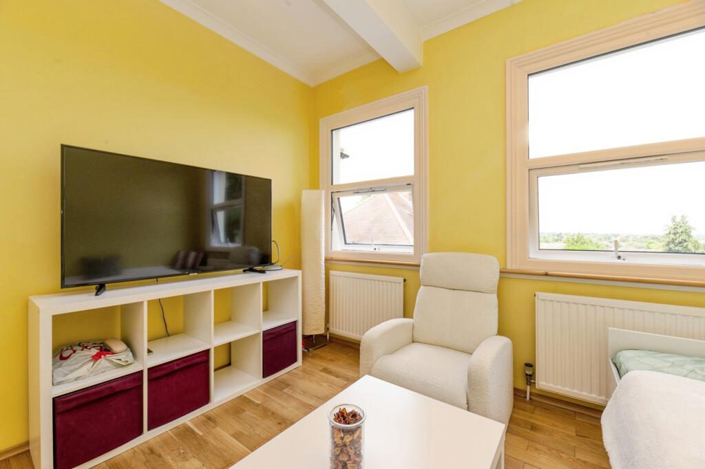 Apartment in London, The Wrythe - View 4