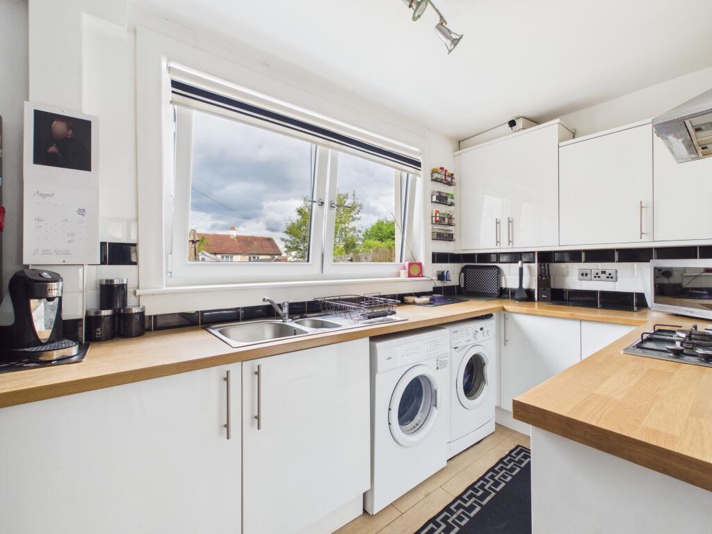 House in Bothwell, Kirkfield - View 5