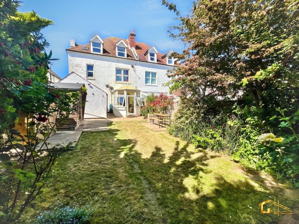 Apartment in Bexhill-on-Sea, Central - View 2