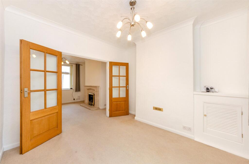 Eleanor Street, Caernarfon, Gwynedd, LL55 photo 4