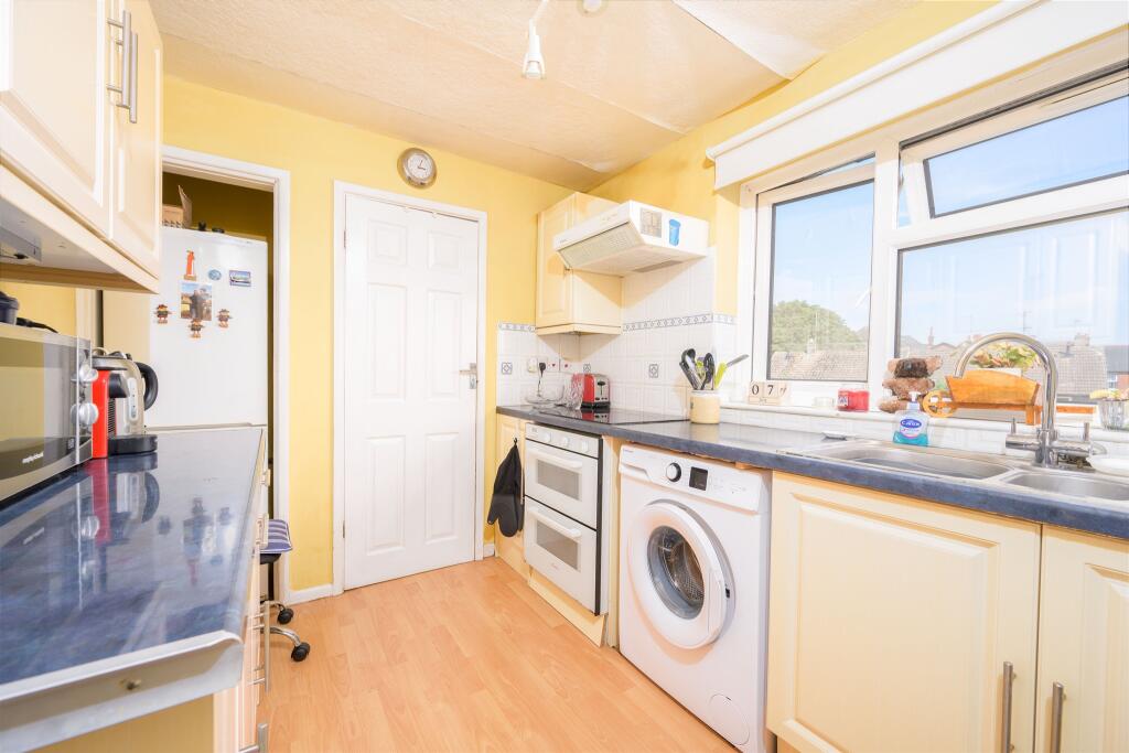 Apartment in Rothwell, North Northamptonshire - View 5