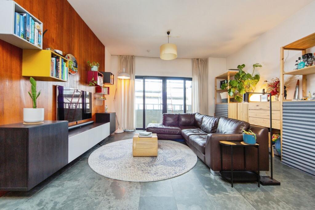 Main image of property: Cheapside, Liverpool, Merseyside, L2