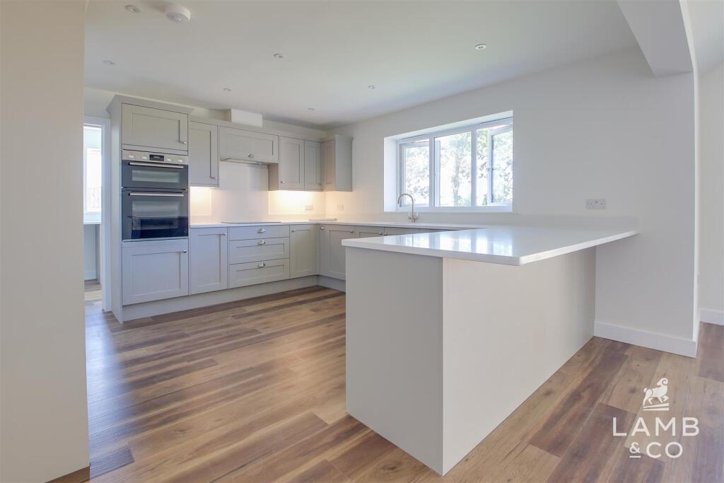 House in Great Holland, Frinton and Walton - View 6