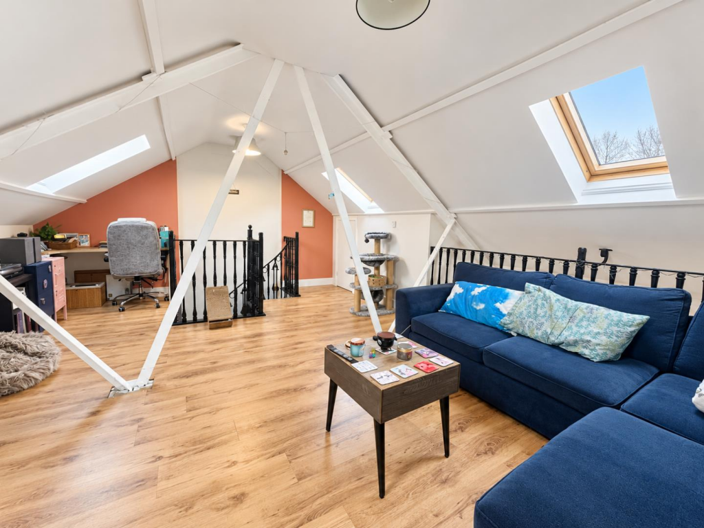 Apartment in Northampton, Phippsville - View 5
