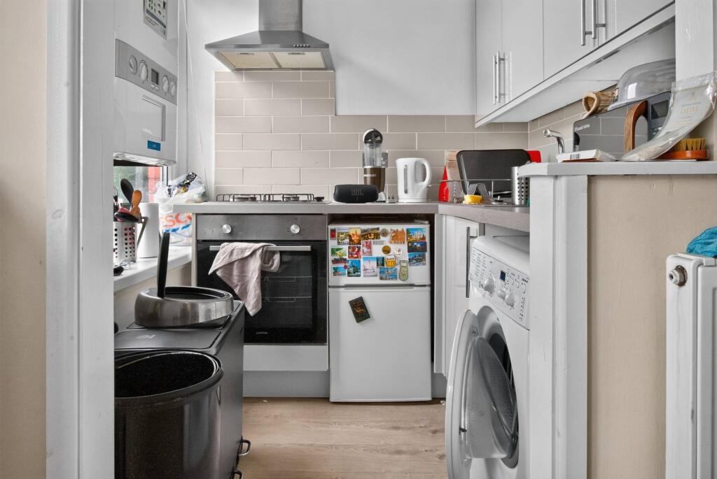 Apartment in Cardiff - View 5