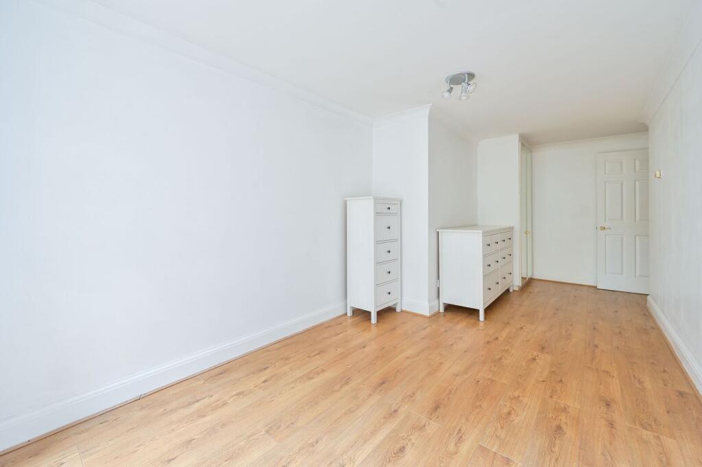 Apartment in London, Canada Water, Rotherhithe - View 5