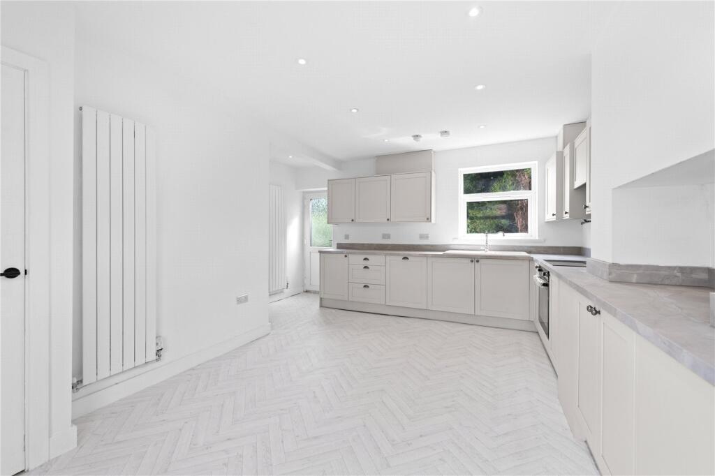 House in Nottingham - View 4