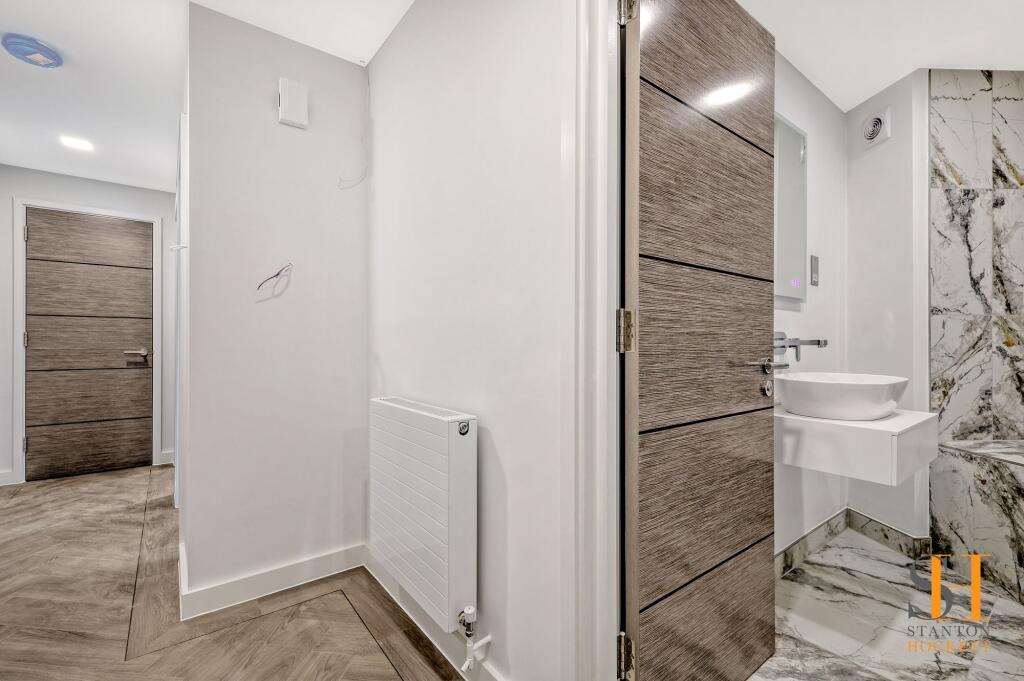 Apartment in East Hertfordshire, Hockerill, Bishop's Stortford - View 4