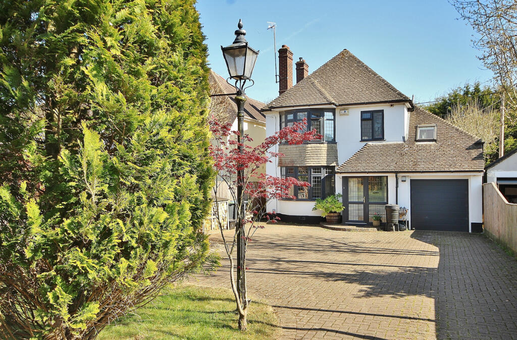 Main image of property: Woodstock Road, Witney, OX28