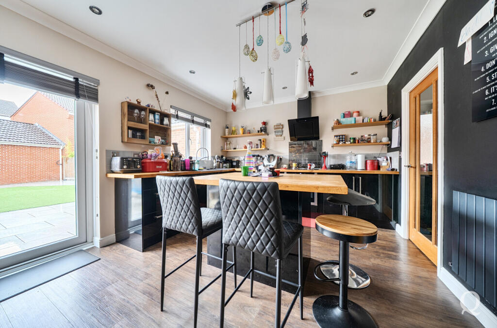 Amethyst Drive, Sittingbourne, ME10 - View 4