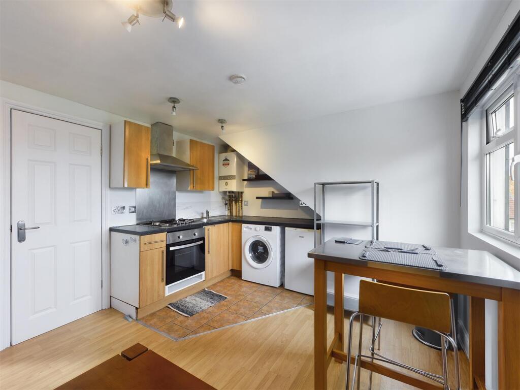 Apartment in Harrow - View 3