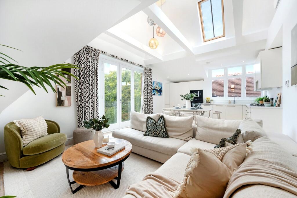 Apartment in London - View 2