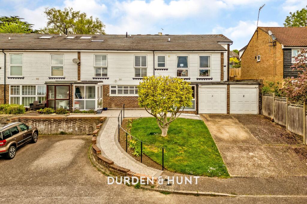 Main image of property: The Seymours, Loughton, IG10