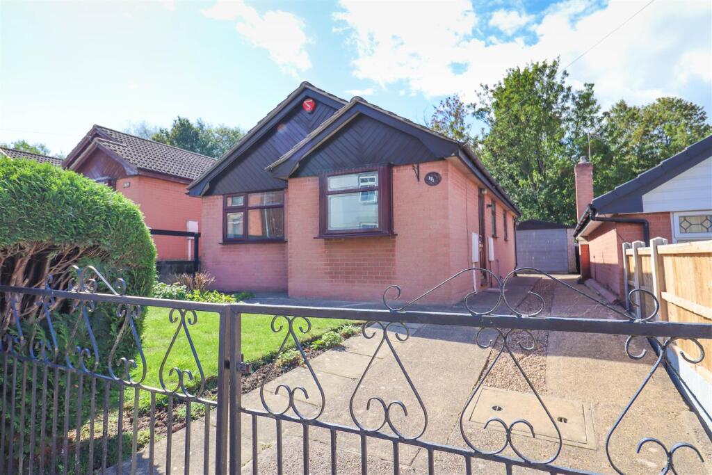 Main image of property: Lynncroft, Eastwood, Nottingham
